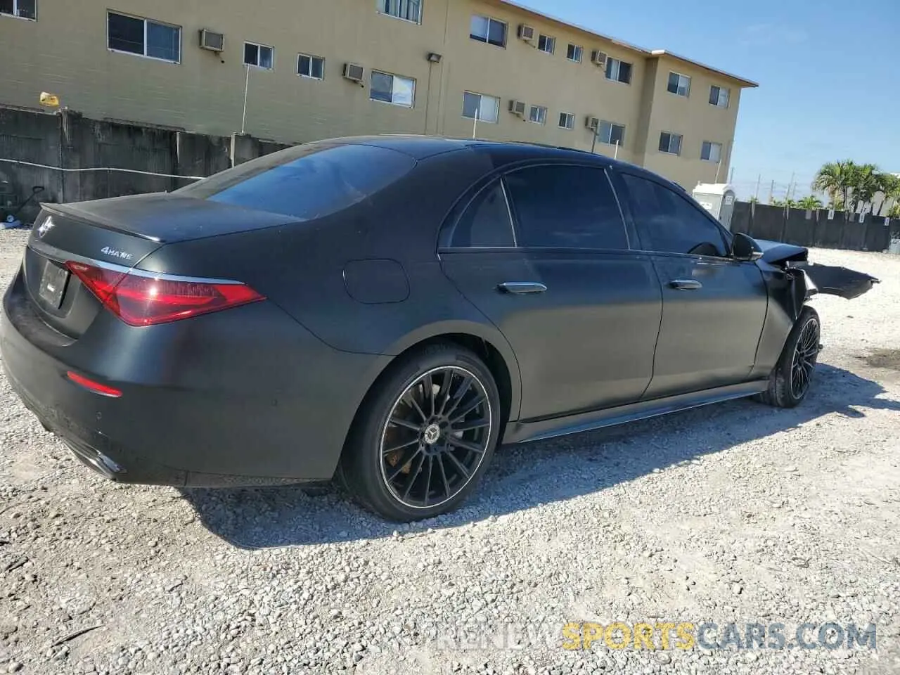 3 Photograph of a damaged car W1K6G6KBXRA276299 MERCEDES-BENZ S S580E 4M 2024
