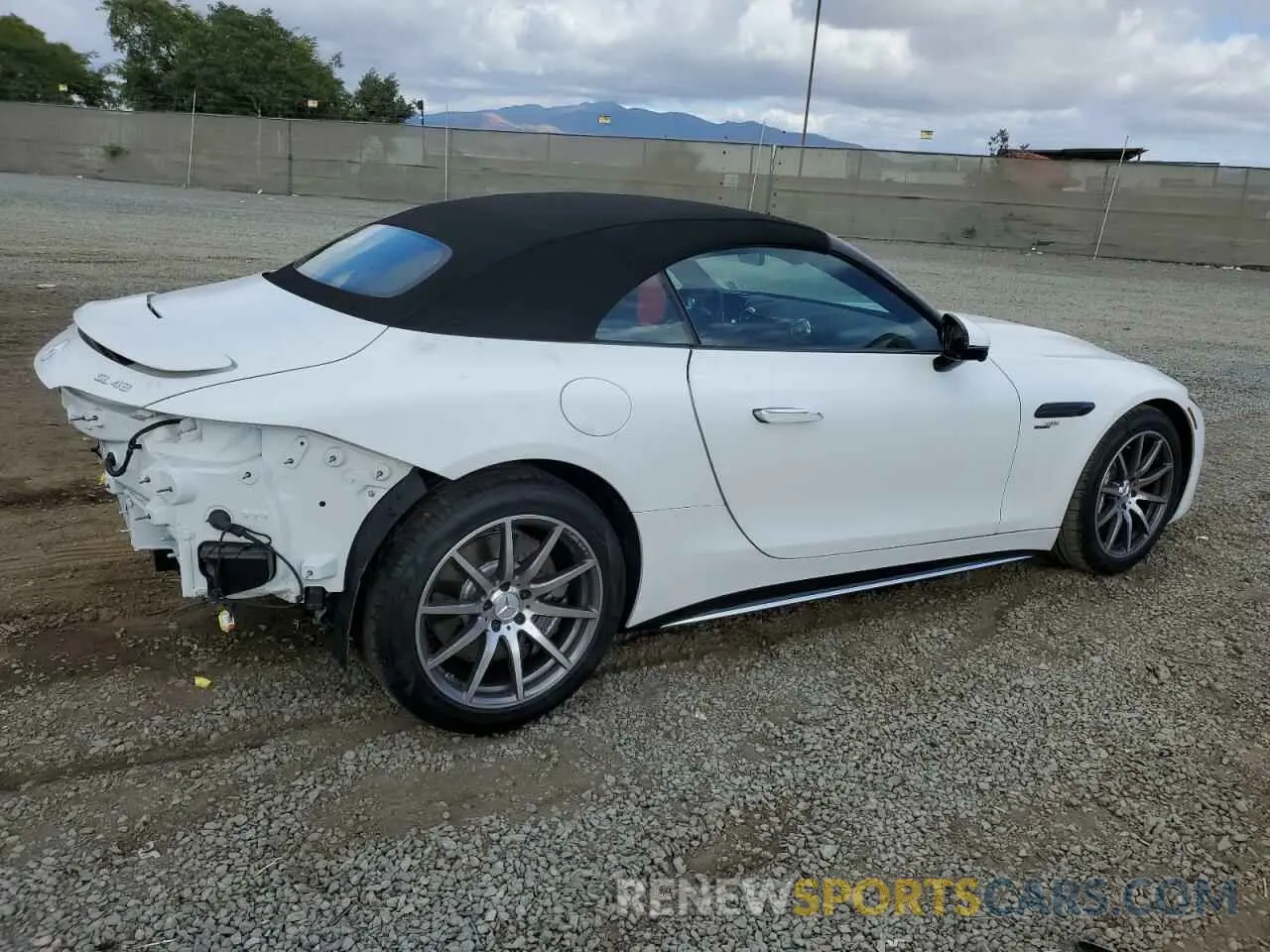 3 Photograph of a damaged car W1KVK5AB5RF021519 MERCEDES-BENZ SL 43 AMG 2024