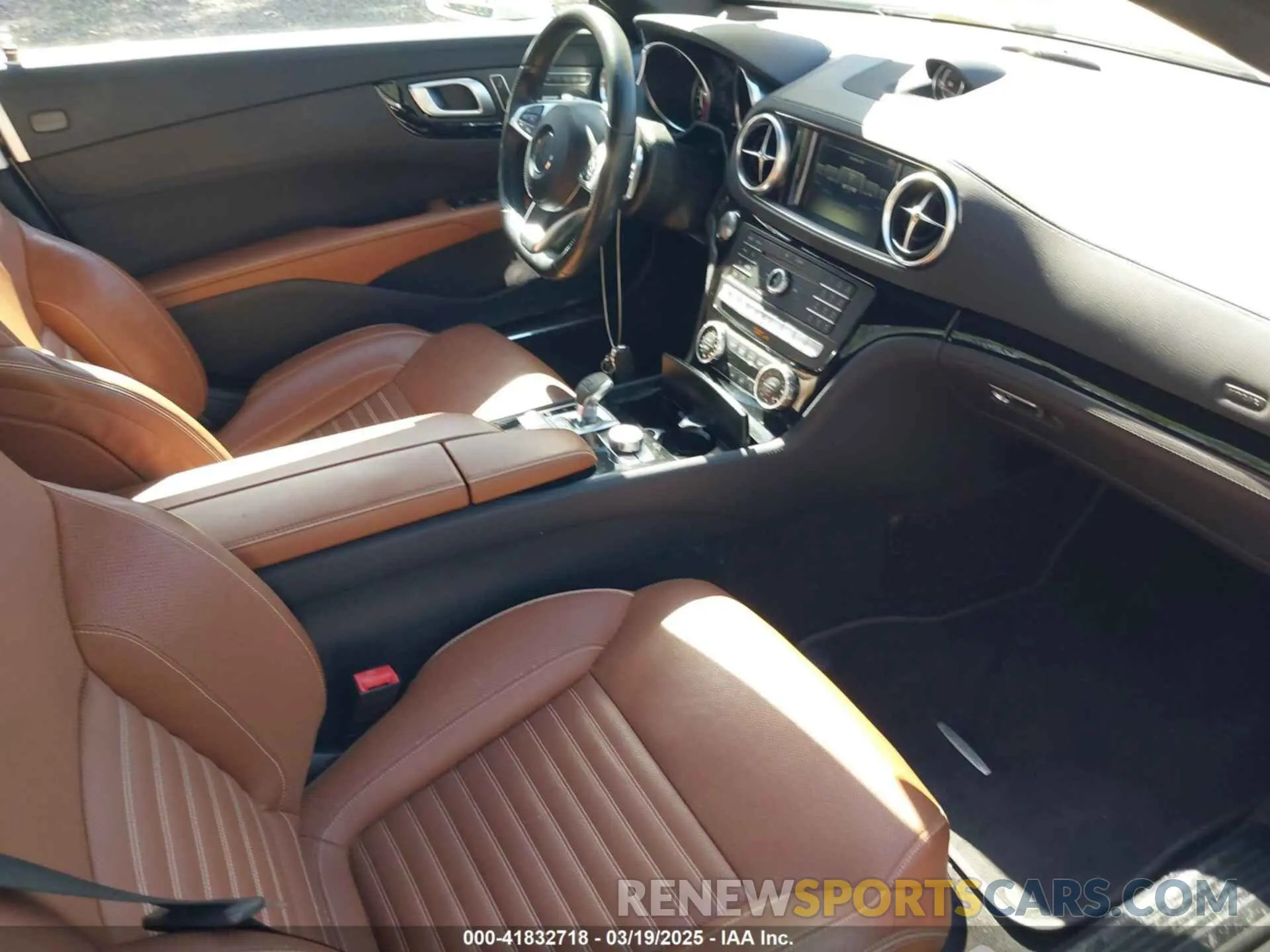 5 Photograph of a damaged car WDDJK6GA8KF056192 MERCEDES-BENZ SL 450 2019