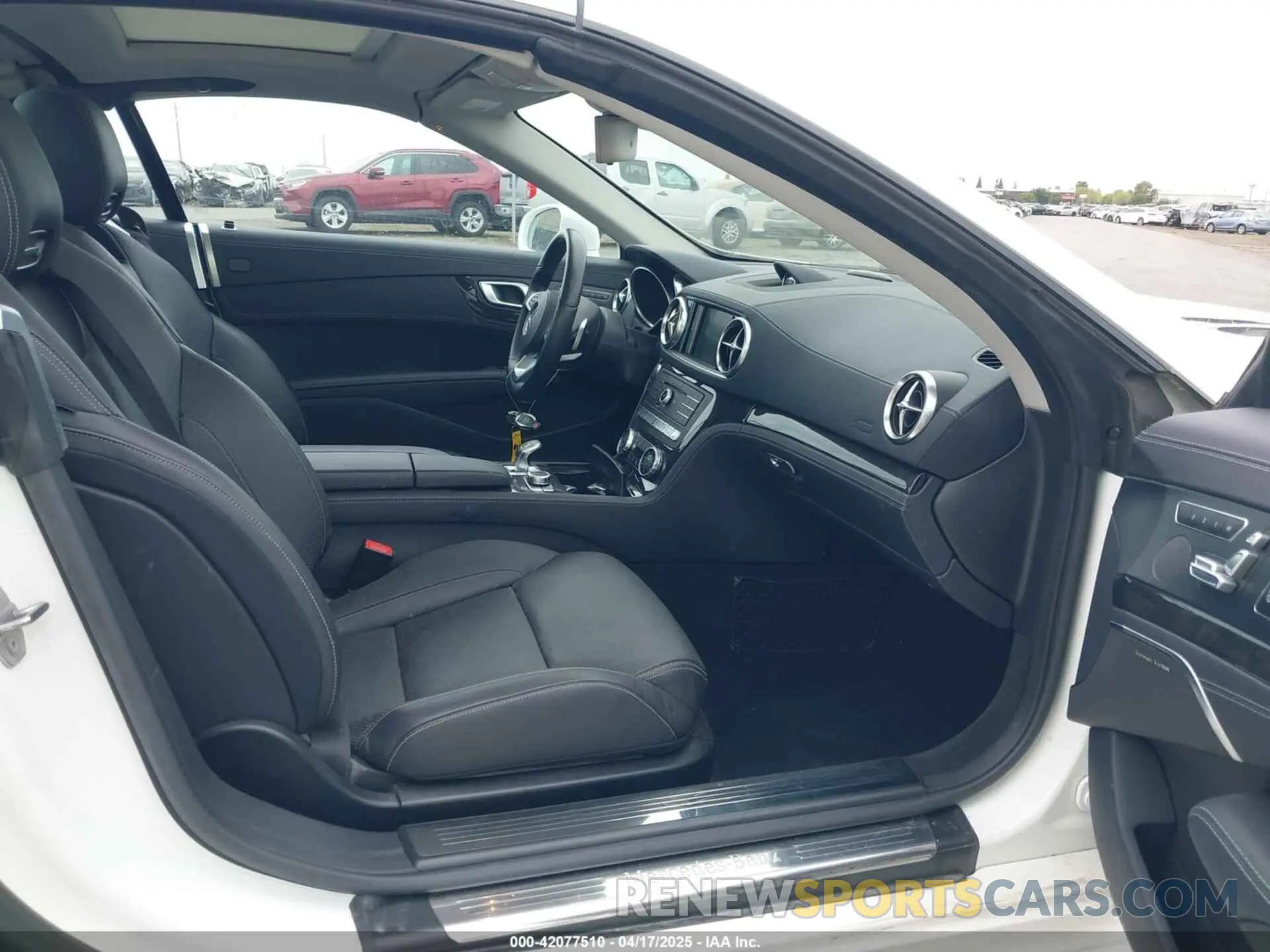 5 Photograph of a damaged car WDDJK6GAXKF055657 MERCEDES-BENZ SL 450 2019