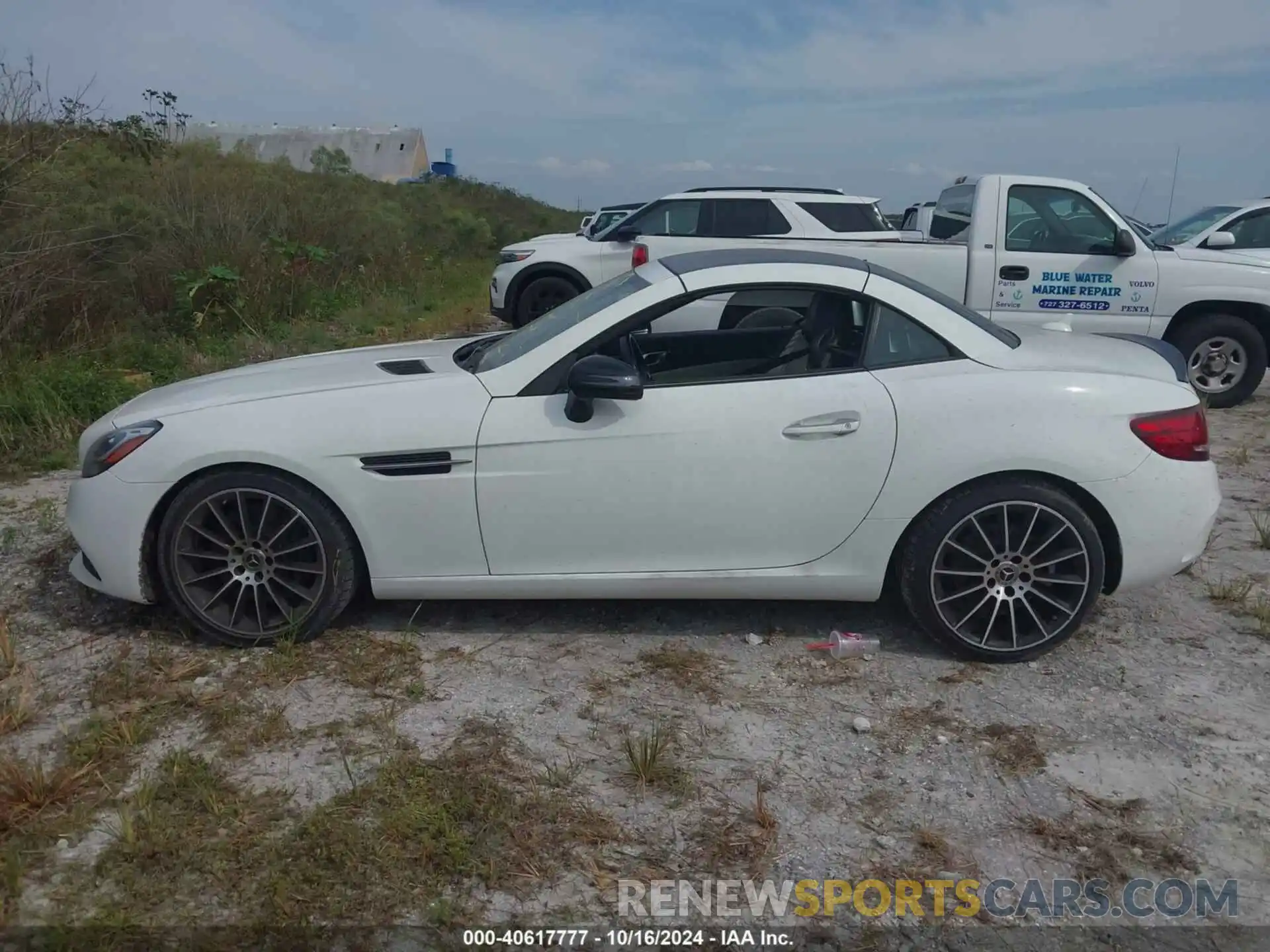 13 Photograph of a damaged car WDDPK3JA2KF161117 MERCEDES-BENZ SLC 300 2019