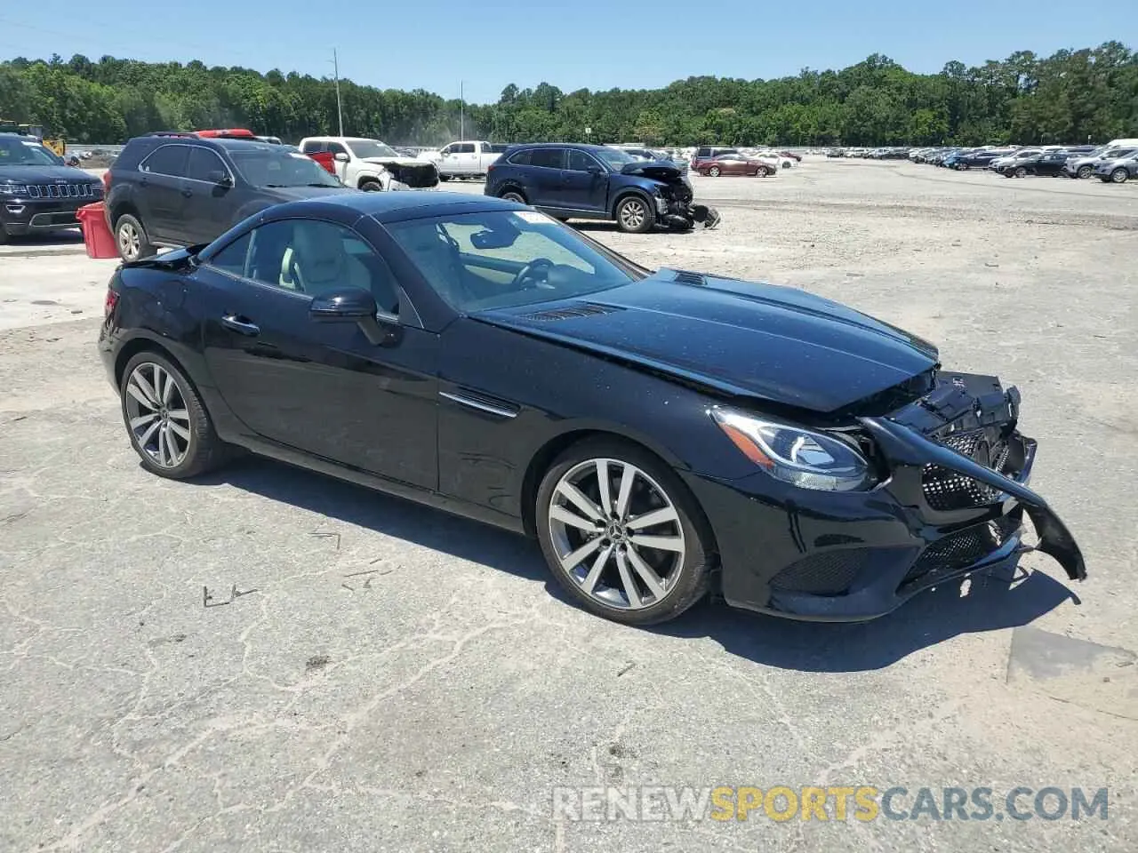 4 Photograph of a damaged car WDDPK3JA3KF160252 MERCEDES-BENZ SLC-CLASS 2019
