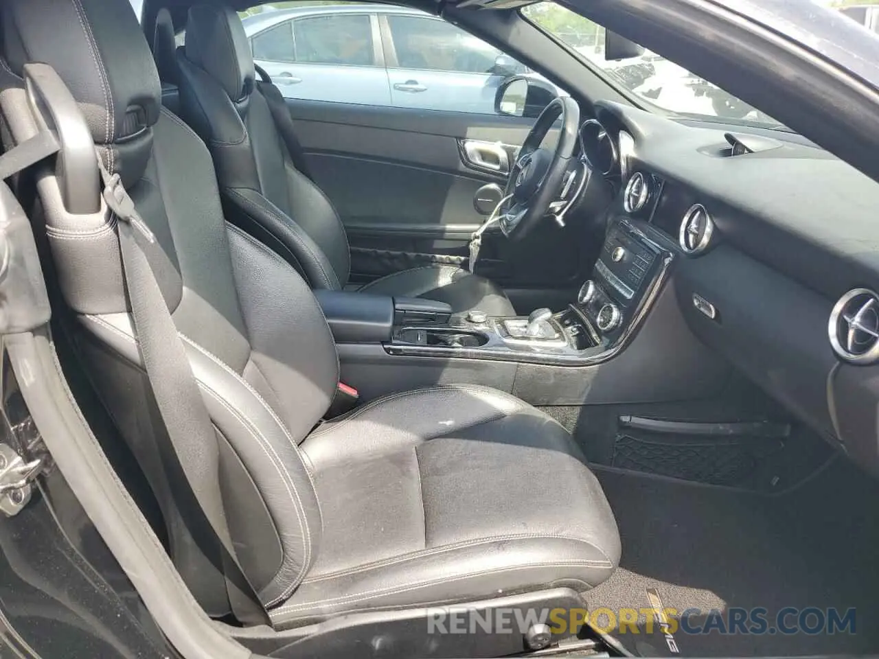 10 Photograph of a damaged car WDDPK3JAXKF160281 MERCEDES-BENZ SLC-CLASS 2019