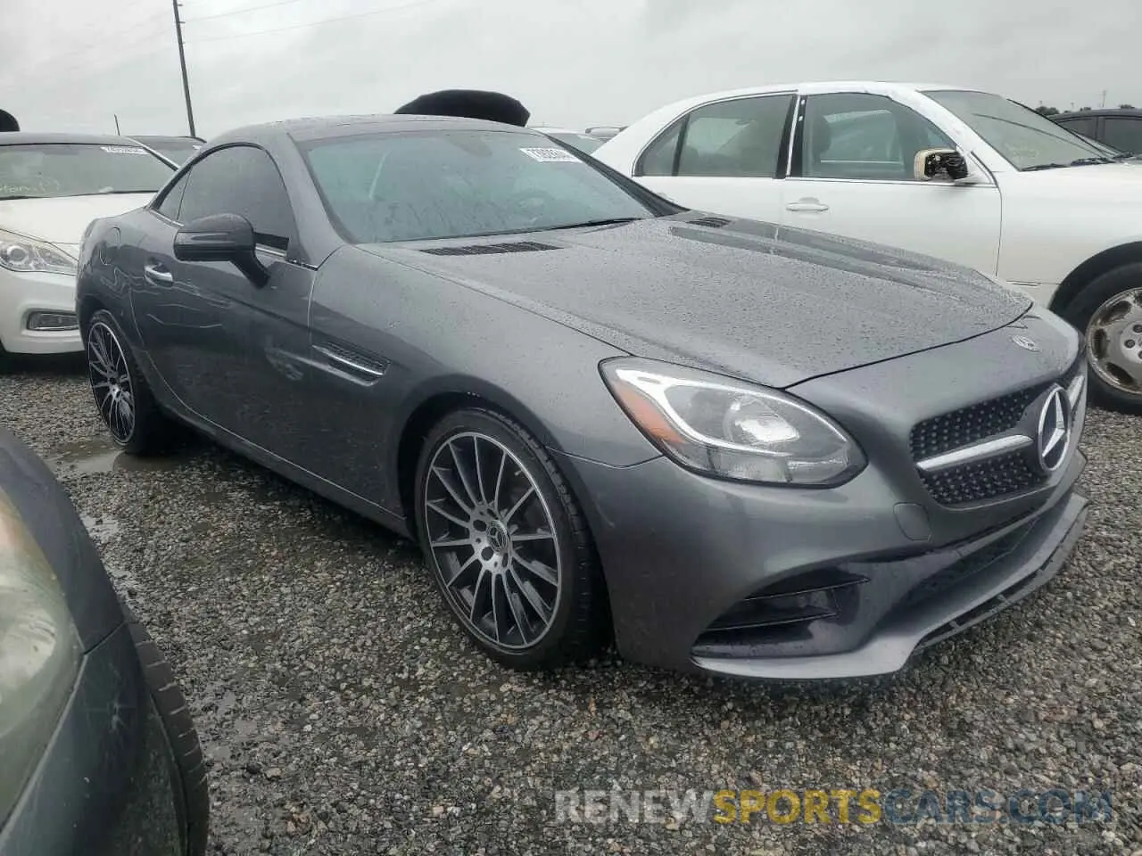 4 Photograph of a damaged car W1KPK3JA0LF172375 MERCEDES-BENZ SLC-CLASS 2020