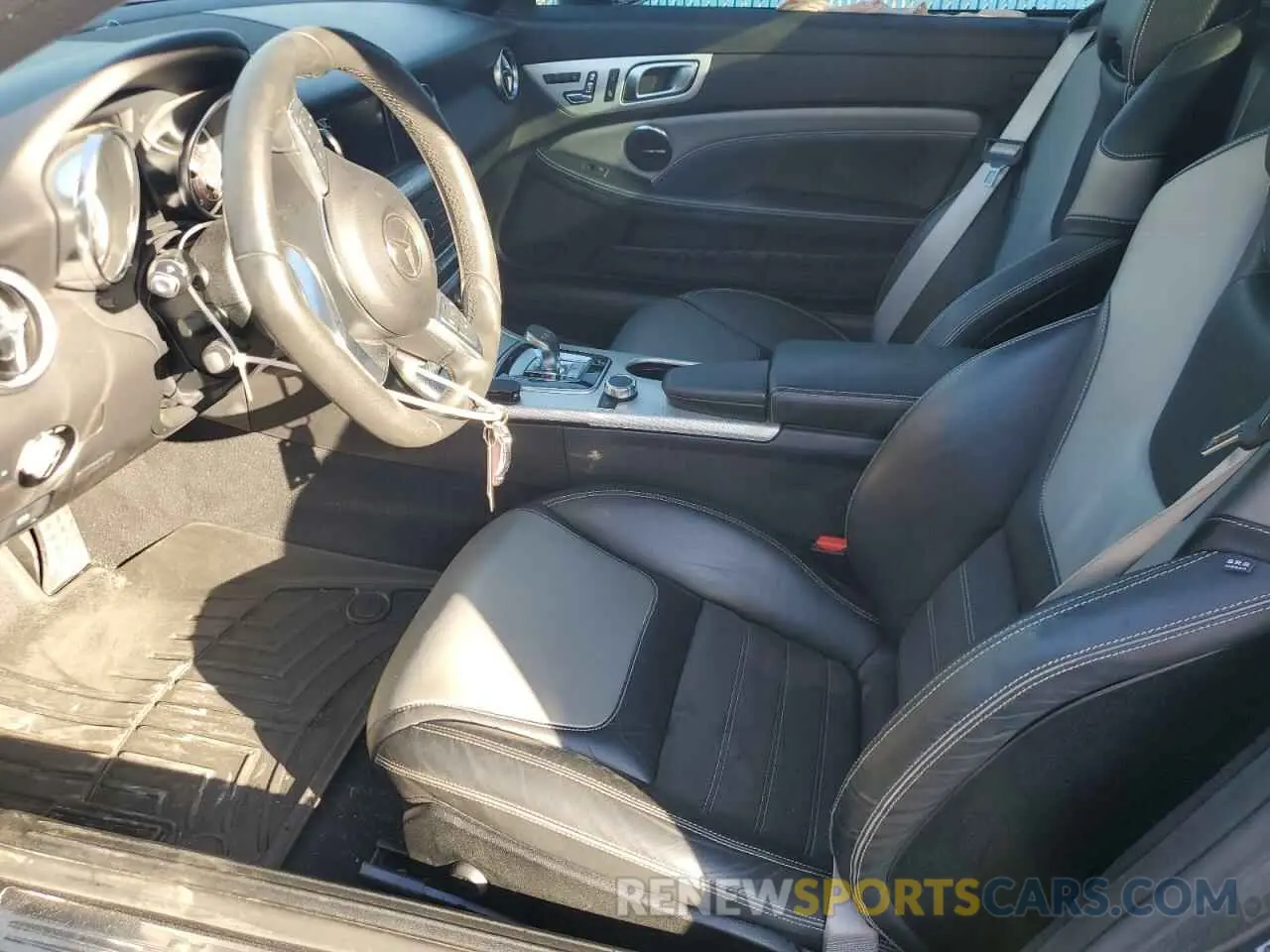 7 Photograph of a damaged car W1KPK3JA4LF171360 MERCEDES-BENZ SLC-CLASS 2020