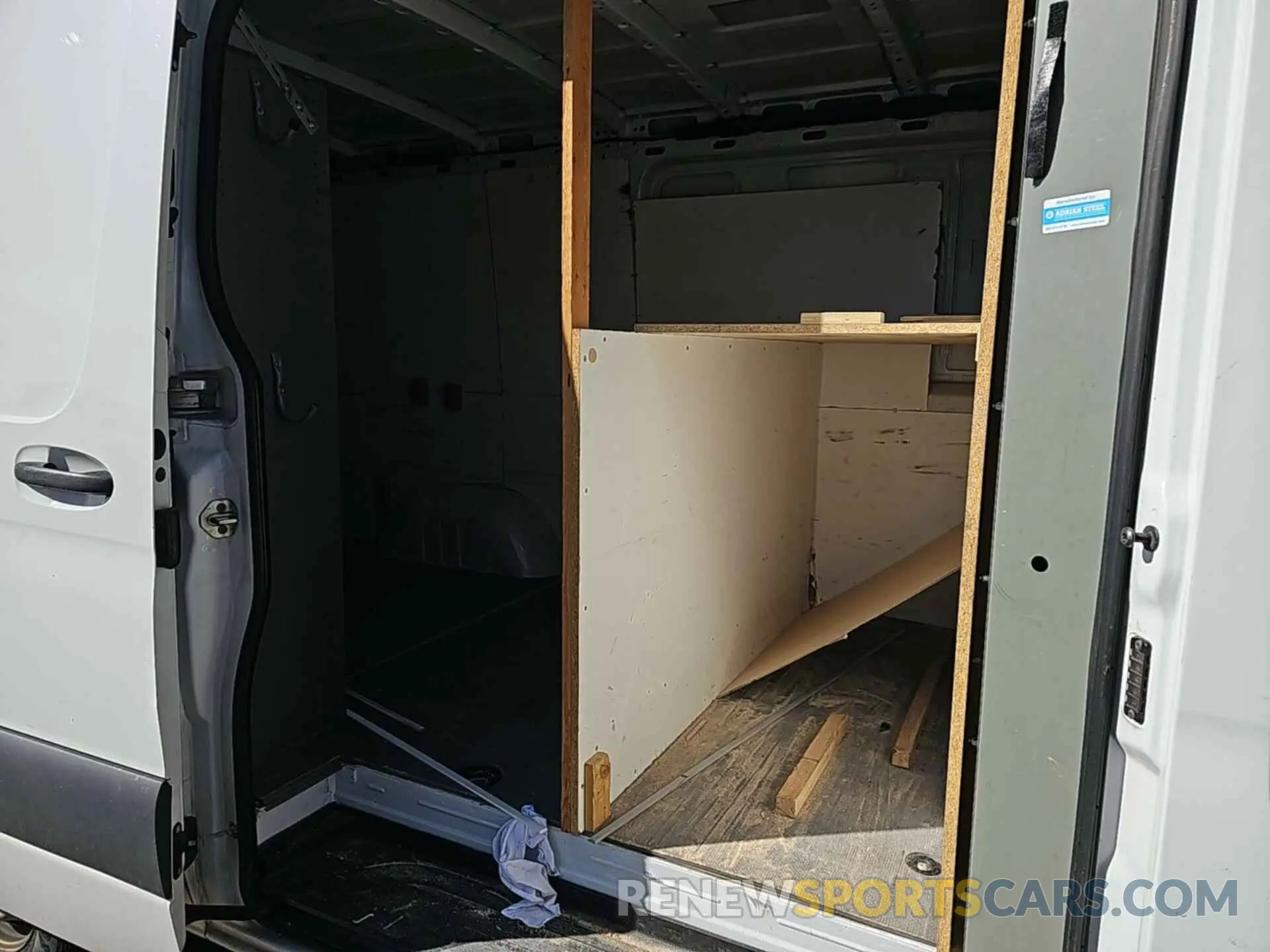 16 Photograph of a damaged car W1W70BGY0KT018168 MERCEDES-BENZ SPRINTER 1500 2019
