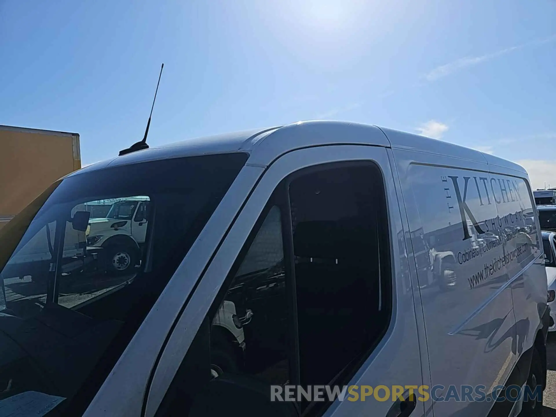 2 Photograph of a damaged car W1W70BGY0KT018168 MERCEDES-BENZ SPRINTER 1500 2019