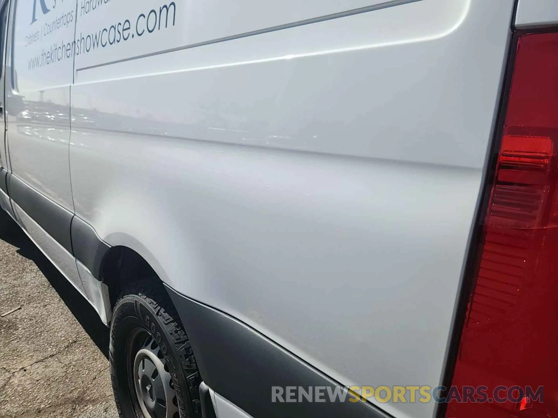 27 Photograph of a damaged car W1W70BGY0KT018168 MERCEDES-BENZ SPRINTER 1500 2019