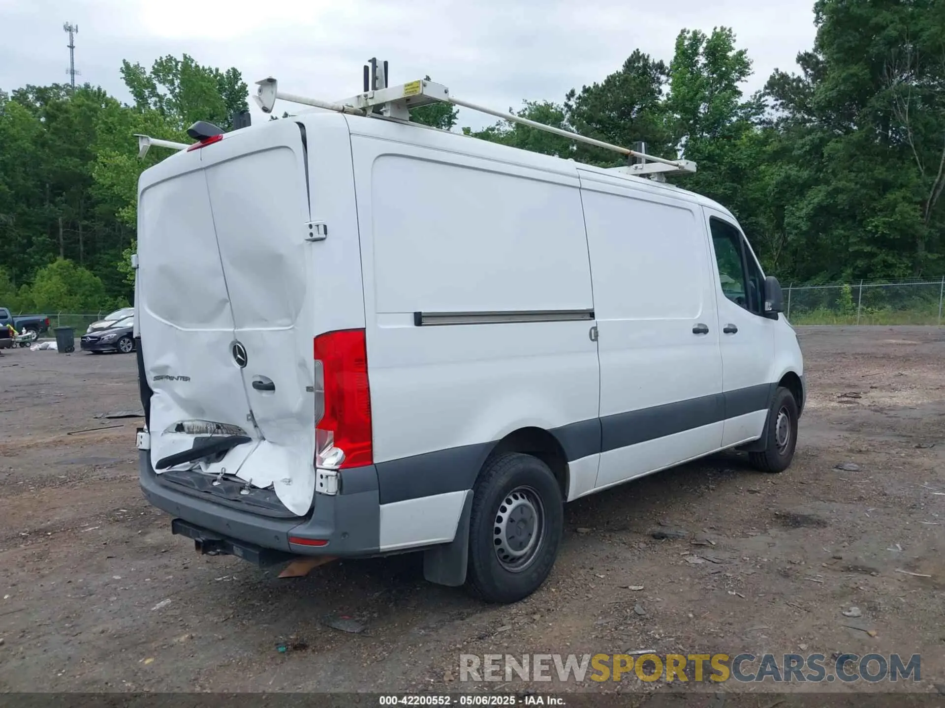 4 Photograph of a damaged car WD3PE7ED0KT010222 MERCEDES-BENZ SPRINTER 1500 2019