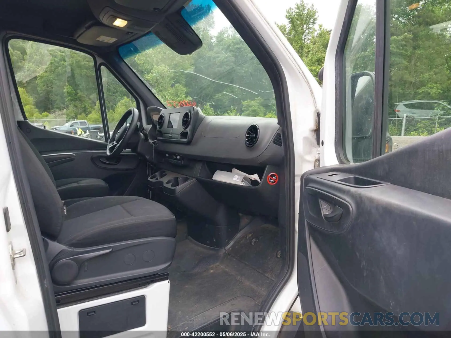 5 Photograph of a damaged car WD3PE7ED0KT010222 MERCEDES-BENZ SPRINTER 1500 2019