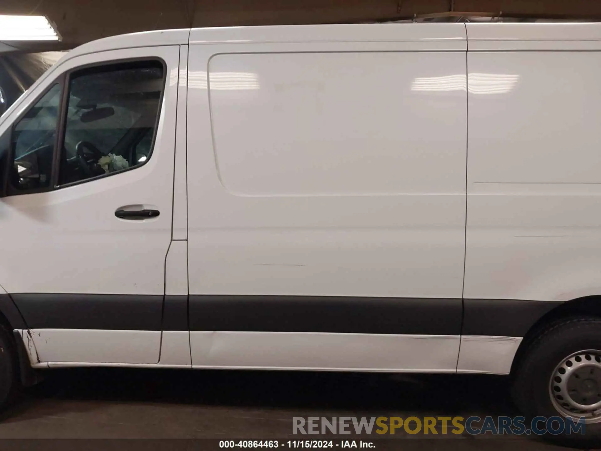 14 Photograph of a damaged car WD4PE7ED8KT015888 MERCEDES-BENZ SPRINTER 1500 2019