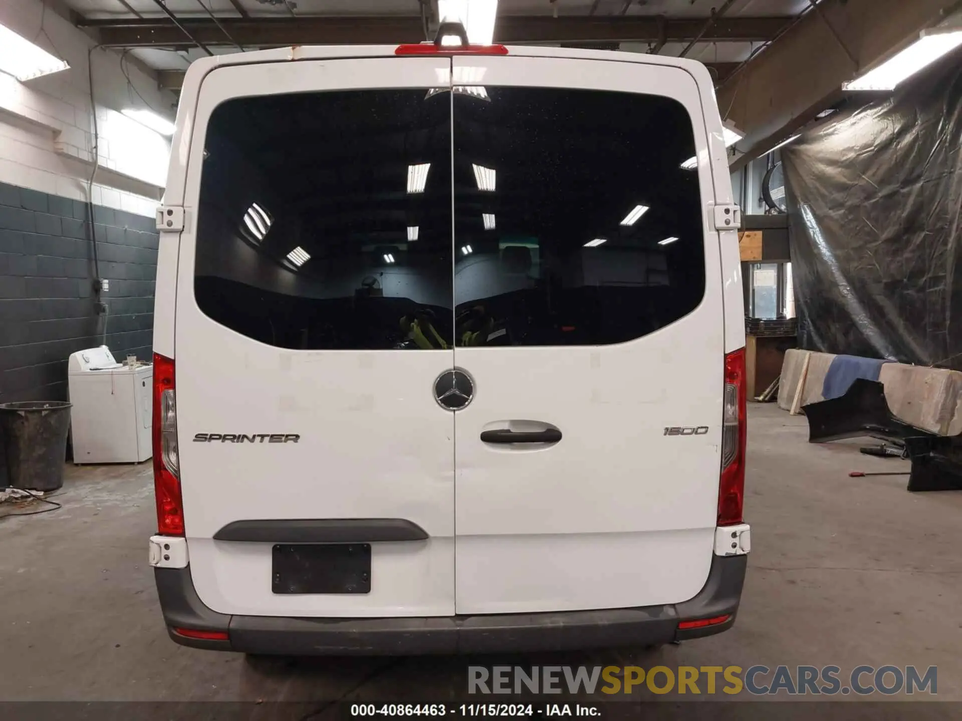 16 Photograph of a damaged car WD4PE7ED8KT015888 MERCEDES-BENZ SPRINTER 1500 2019