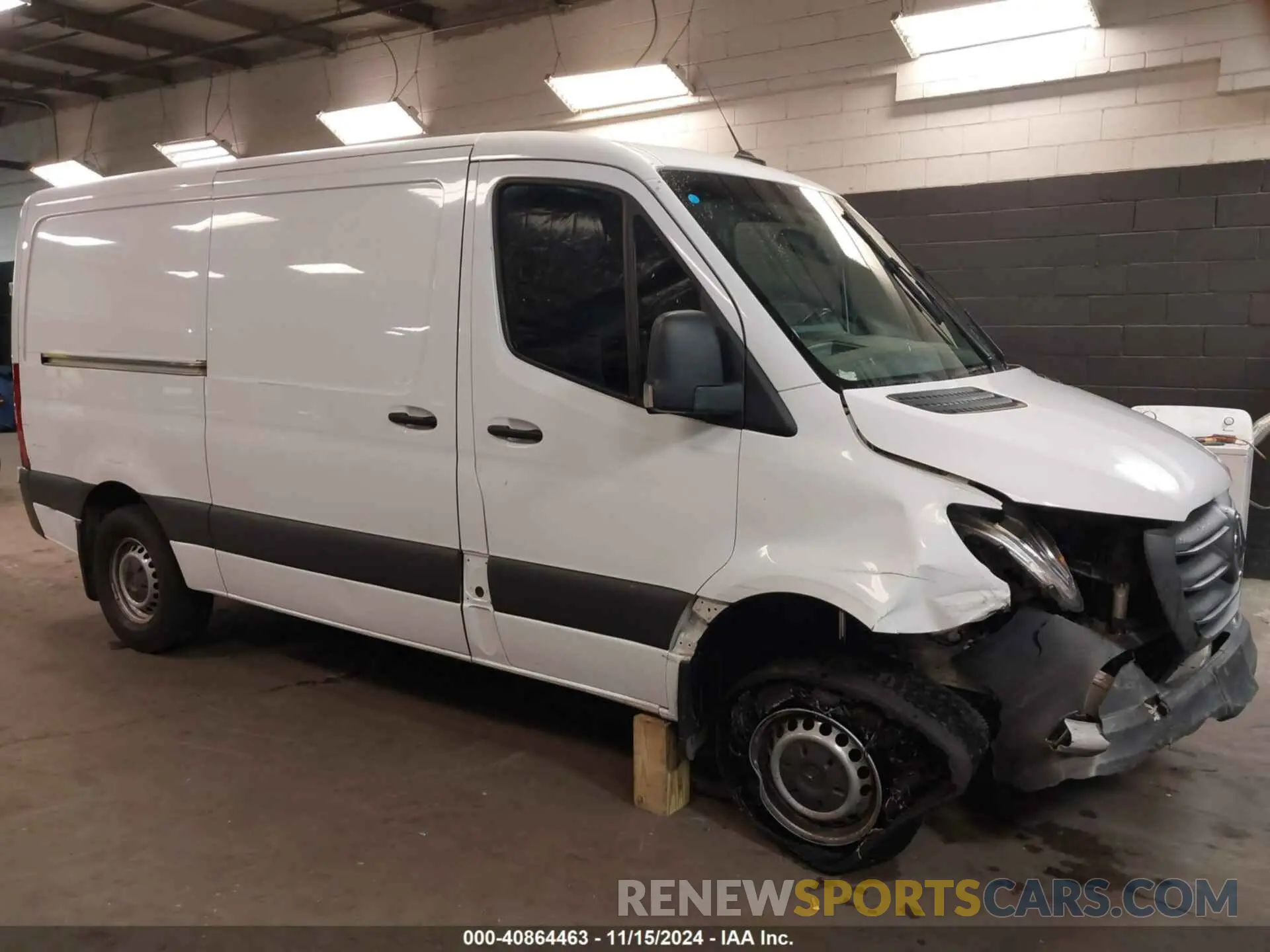 6 Photograph of a damaged car WD4PE7ED8KT015888 MERCEDES-BENZ SPRINTER 1500 2019