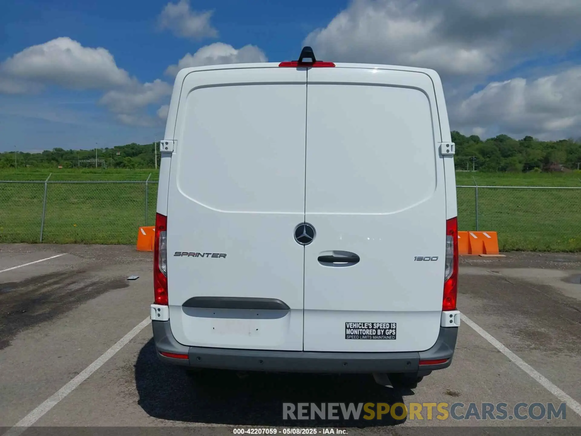 17 Photograph of a damaged car W1Y70BGY9NT088568 MERCEDES-BENZ SPRINTER 1500 2022