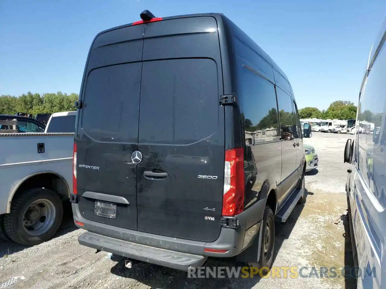 4 Photograph of a damaged car W1Y4EBVY3KP192887 MERCEDES-BENZ SPRINTER 2019