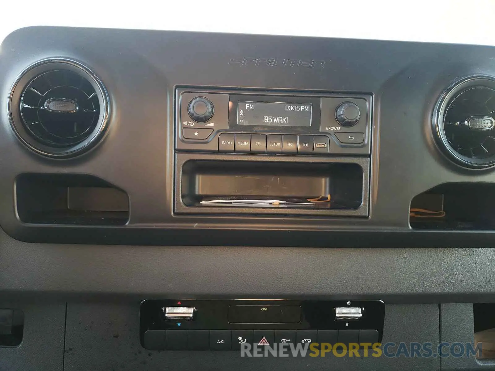 9 Photograph of a damaged car WD3PF0CD3KP057079 MERCEDES-BENZ SPRINTER 2019