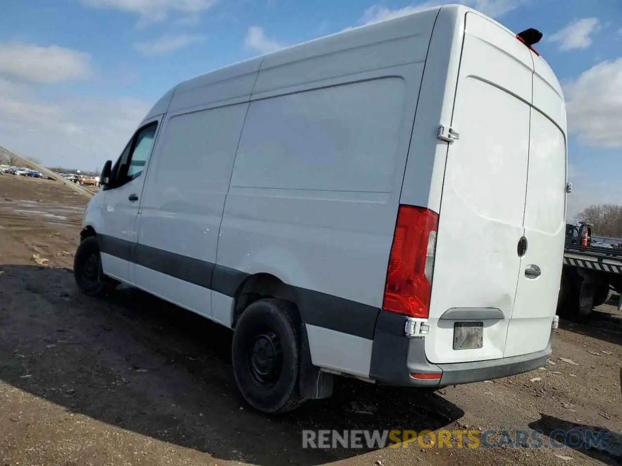 2 Photograph of a damaged car WD3PF0CD5KP162982 MERCEDES-BENZ SPRINTER 2019