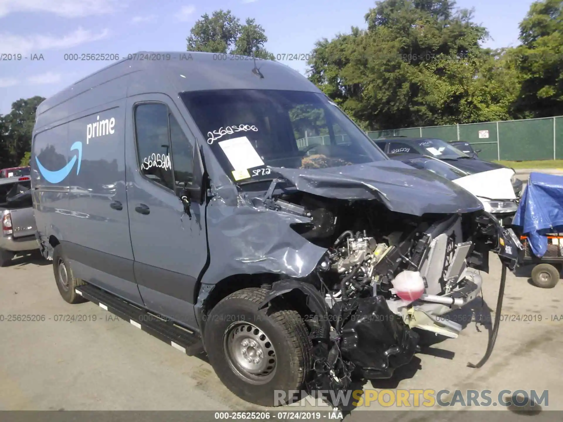 1 Photograph of a damaged car WD4PF0CD1KT004853 MERCEDES-BENZ SPRINTER 2019