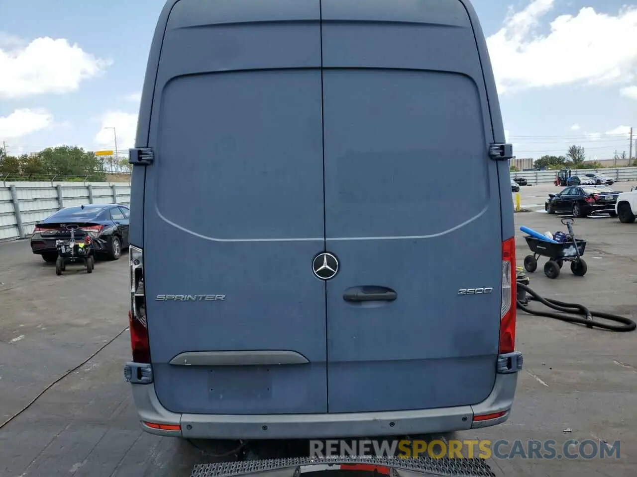 6 Photograph of a damaged car WD4PF0CD6KP093909 MERCEDES-BENZ SPRINTER 2019