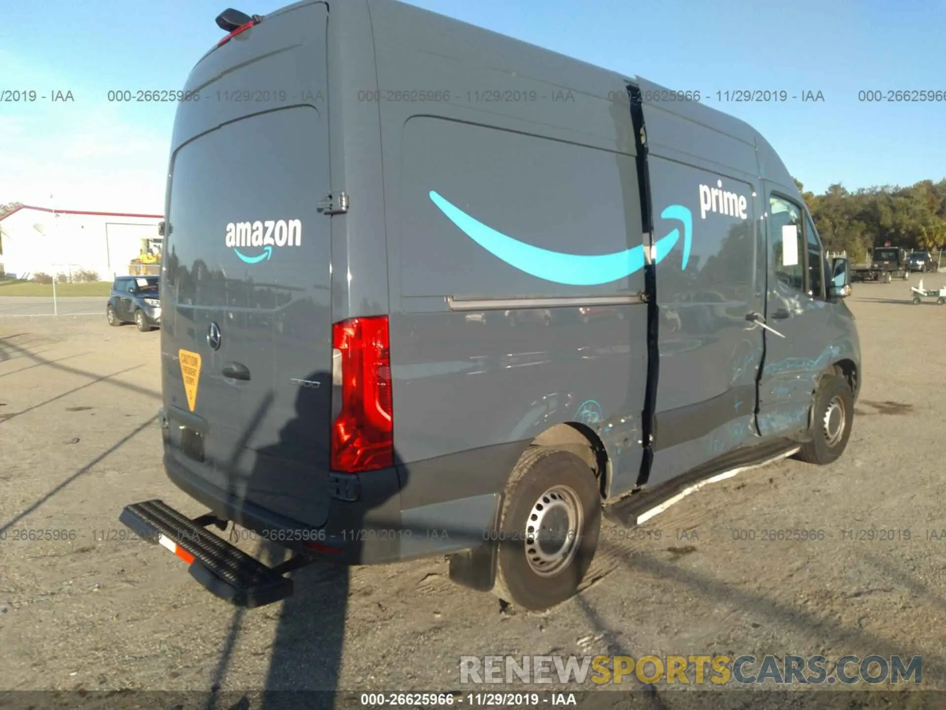 4 Photograph of a damaged car WD4PF0CD7KP048431 MERCEDES-BENZ SPRINTER 2019
