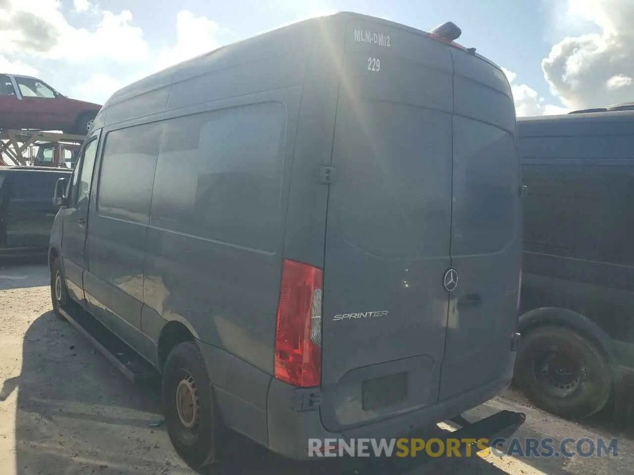 2 Photograph of a damaged car WD4PF0CD7KP083888 MERCEDES-BENZ SPRINTER 2019