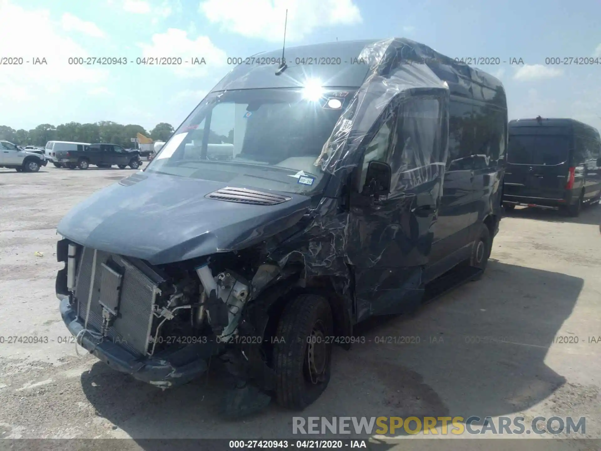 2 Photograph of a damaged car WD4PF0CD8KP094155 MERCEDES-BENZ SPRINTER 2019