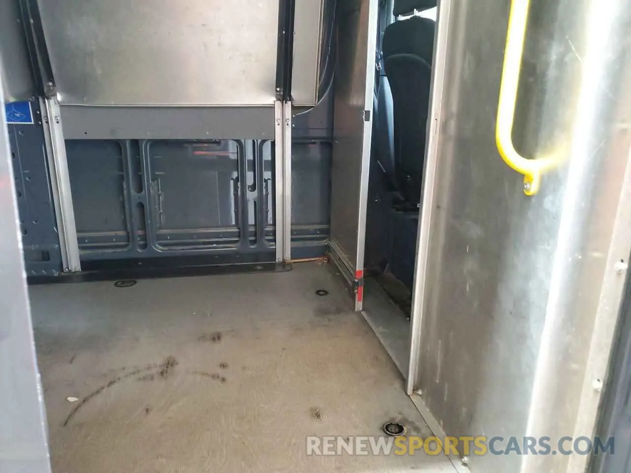 11 Photograph of a damaged car WD4PF0CD9KP052593 MERCEDES-BENZ SPRINTER 2019