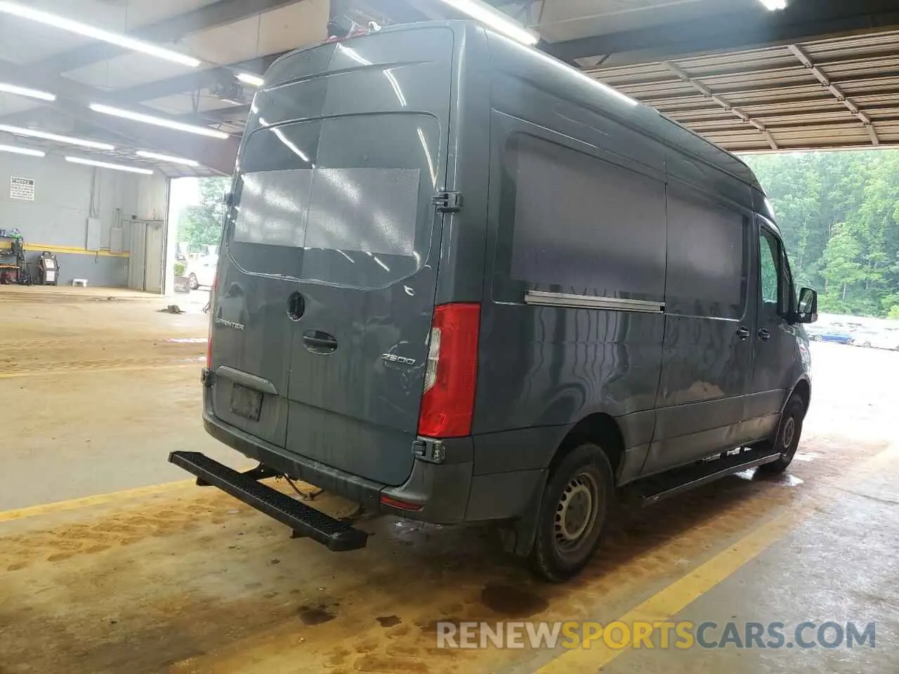 3 Photograph of a damaged car WD4PF0CD9KP052593 MERCEDES-BENZ SPRINTER 2019