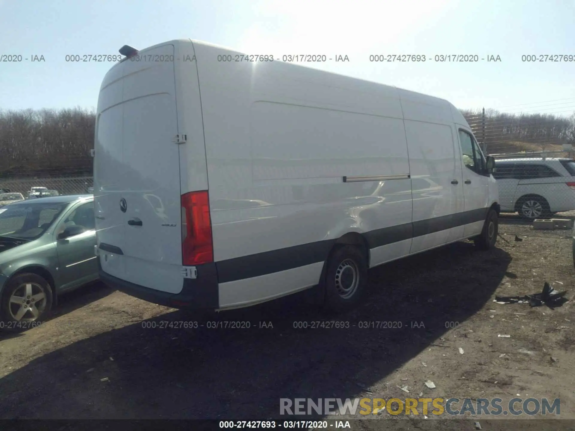4 Photograph of a damaged car WD4PF1CD1KP085089 MERCEDES-BENZ SPRINTER 2019