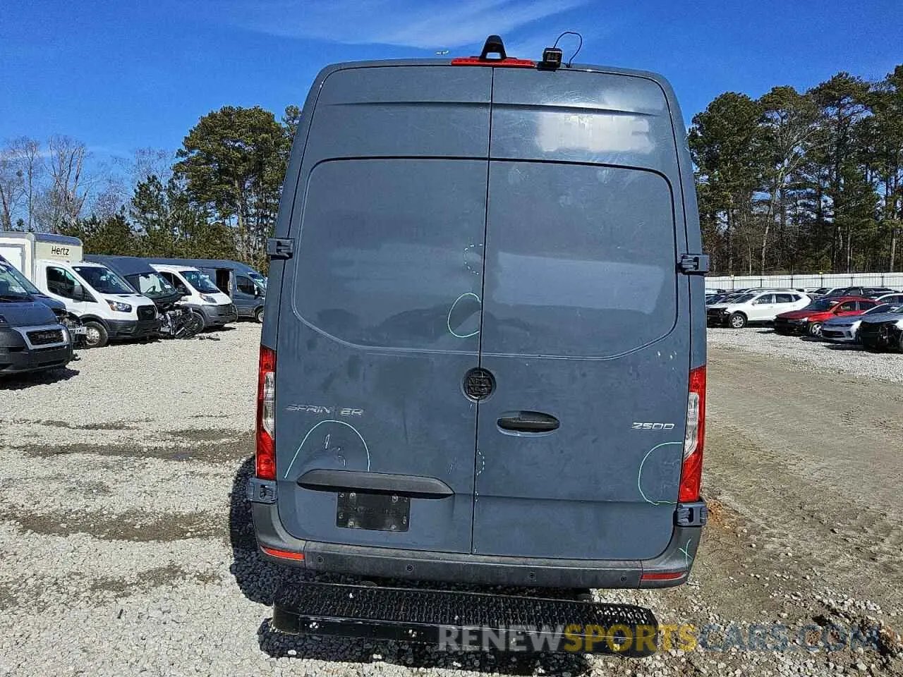 6 Photograph of a damaged car WD4PF1CD1KP147803 MERCEDES-BENZ SPRINTER 2019