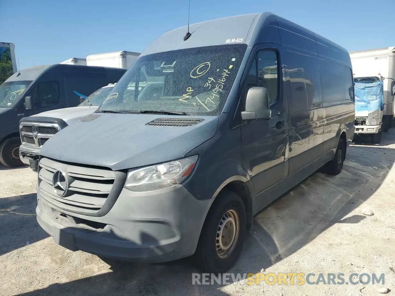1 Photograph of a damaged car WD4PF1CD1KT011937 MERCEDES-BENZ SPRINTER 2019