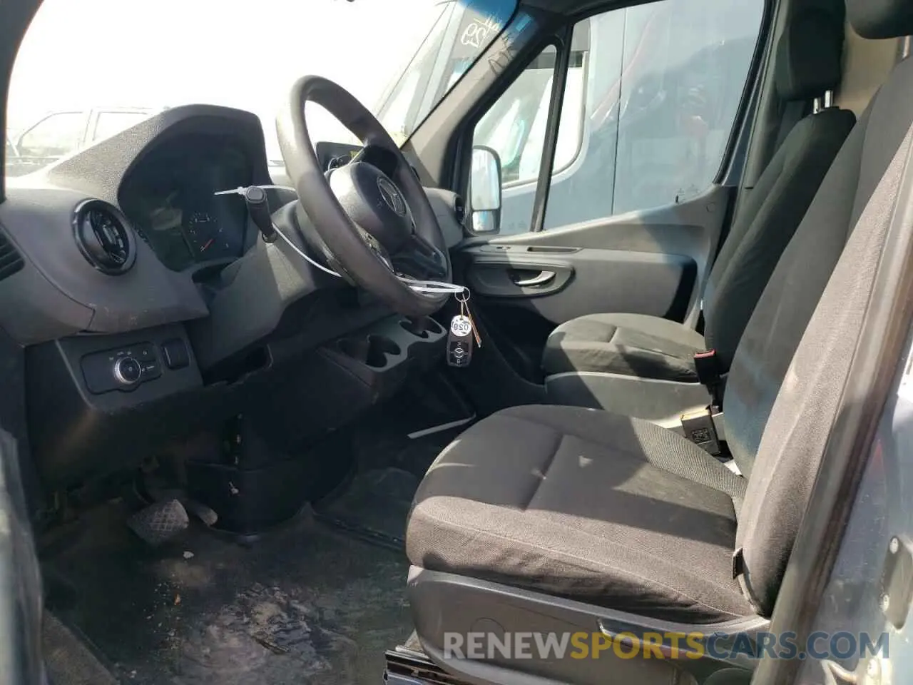 7 Photograph of a damaged car WD4PF1CD1KT012554 MERCEDES-BENZ SPRINTER 2019