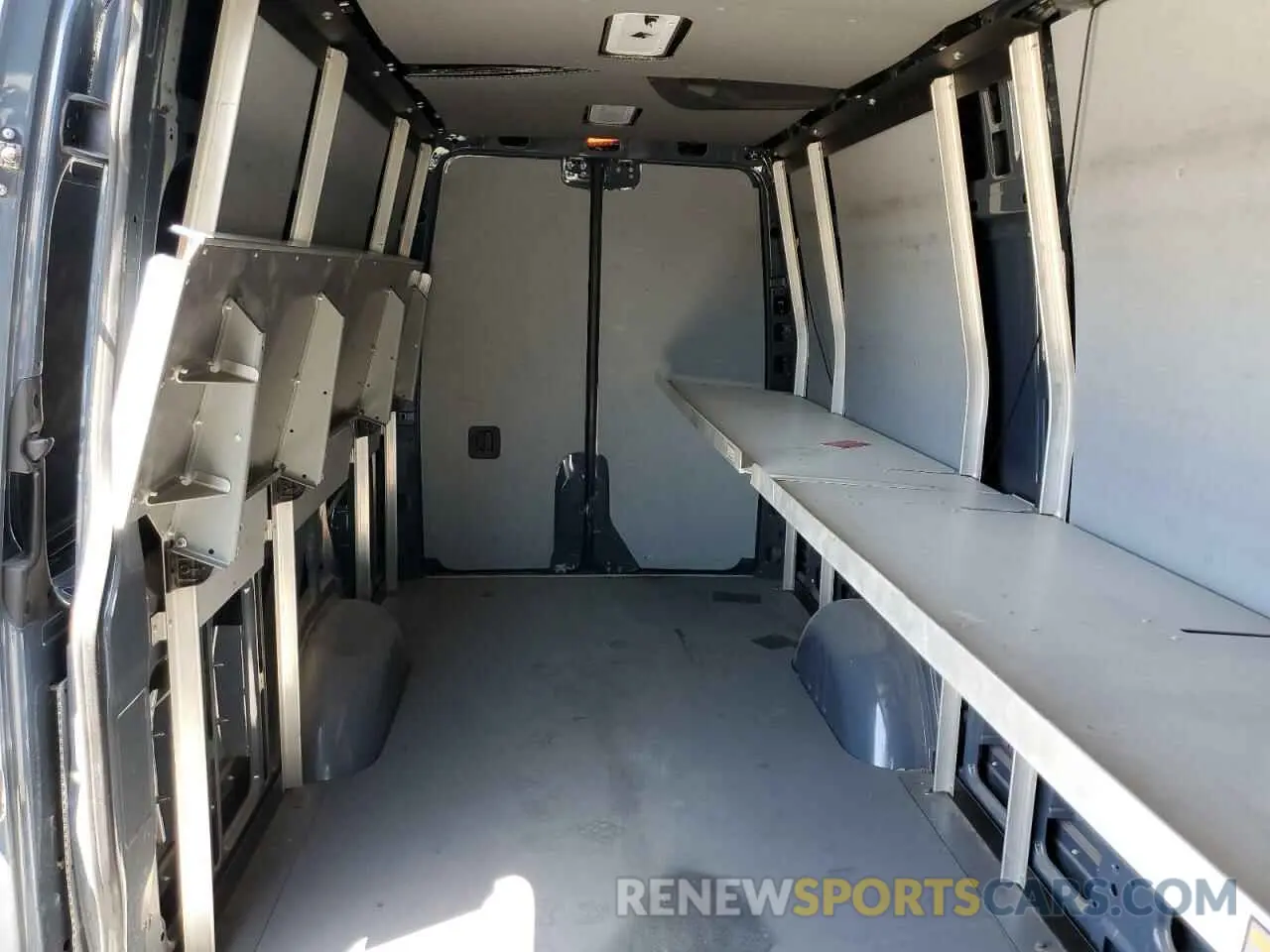10 Photograph of a damaged car WD4PF1CD3KP127035 MERCEDES-BENZ SPRINTER 2019