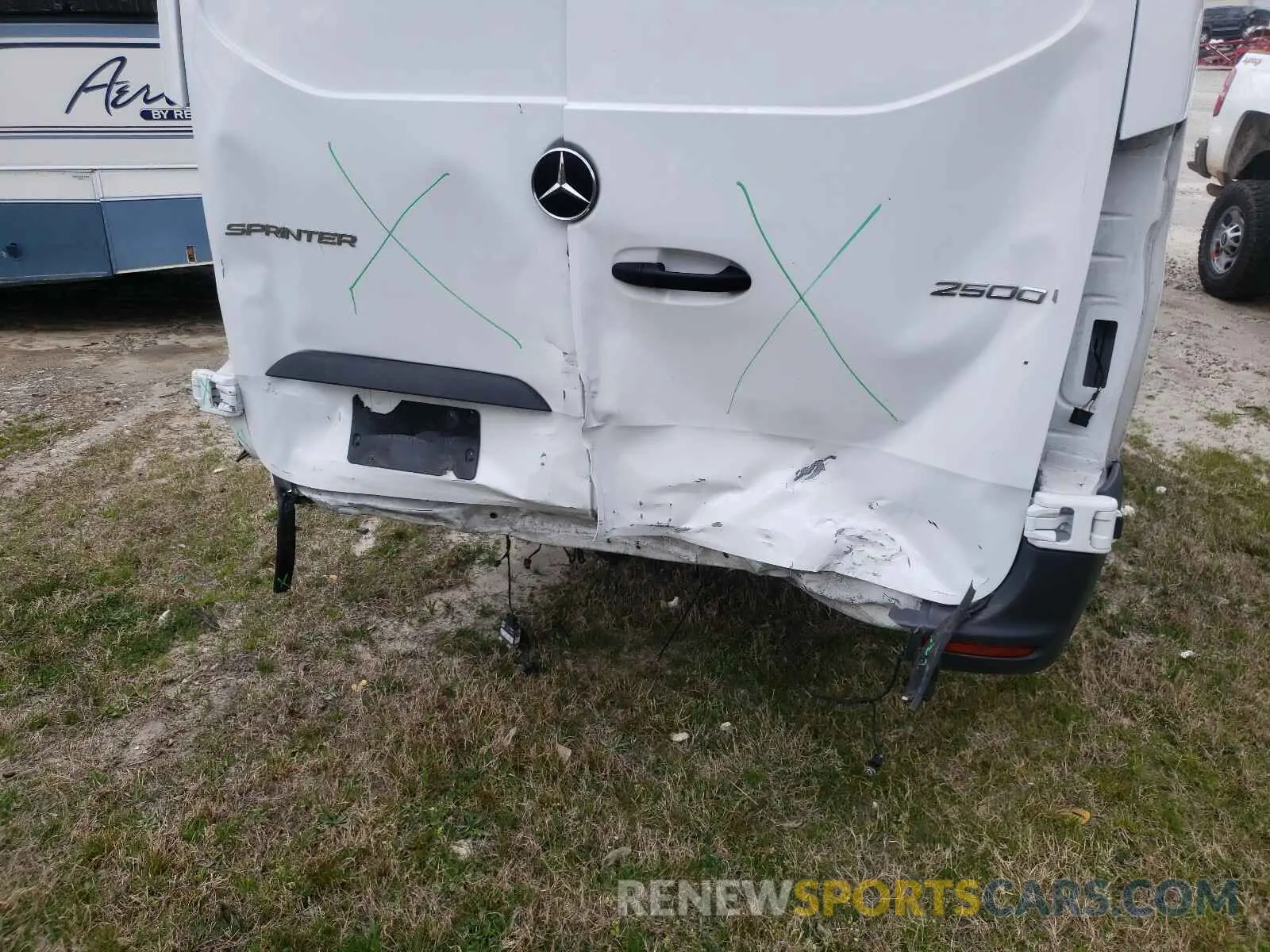 9 Photograph of a damaged car WD4PF1CD5KP185454 MERCEDES-BENZ SPRINTER 2019