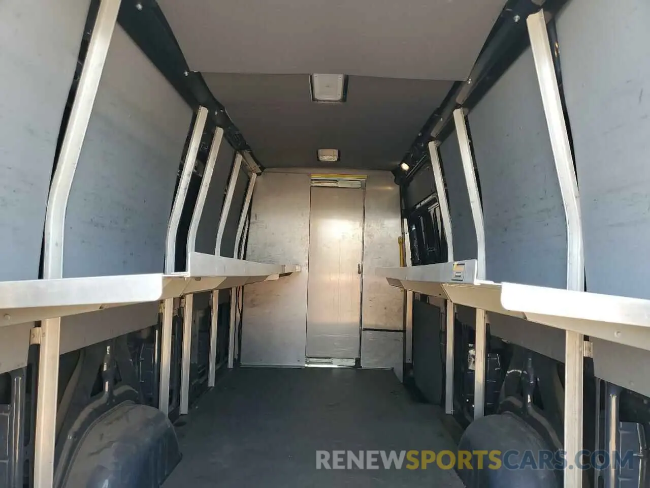 10 Photograph of a damaged car WD4PF1CD8KP142792 MERCEDES-BENZ SPRINTER 2019