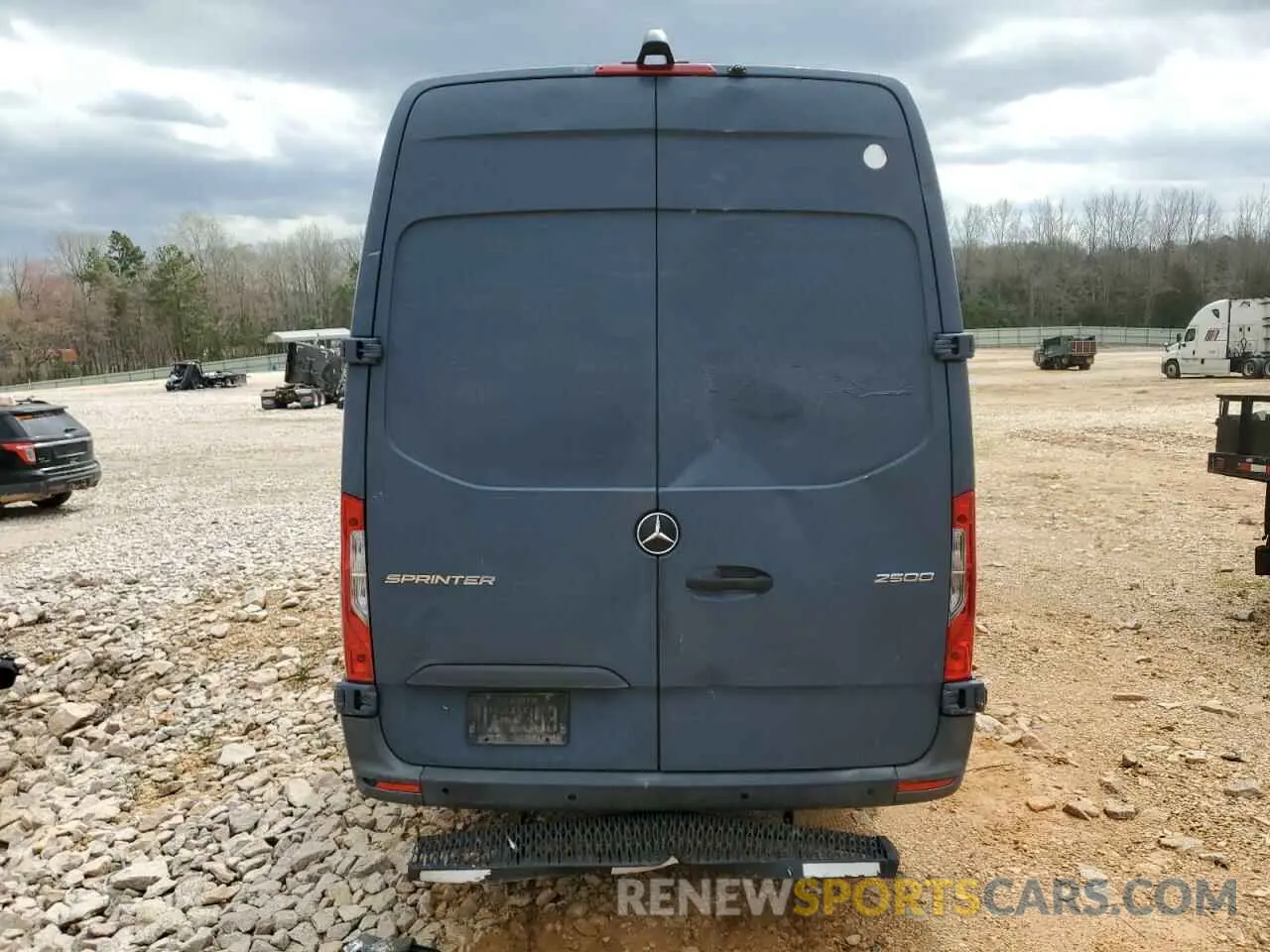 6 Photograph of a damaged car WD4PF1CD8KP142792 MERCEDES-BENZ SPRINTER 2019