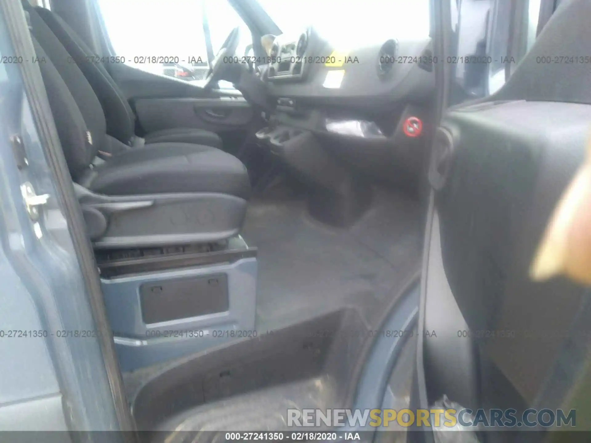 5 Photograph of a damaged car WD4PF1CDXKT007093 MERCEDES-BENZ SPRINTER 2019