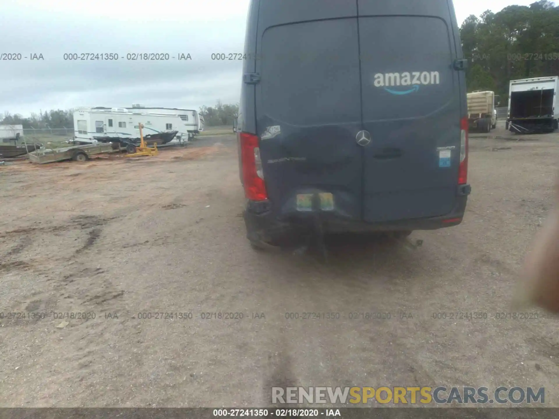 6 Photograph of a damaged car WD4PF1CDXKT007093 MERCEDES-BENZ SPRINTER 2019