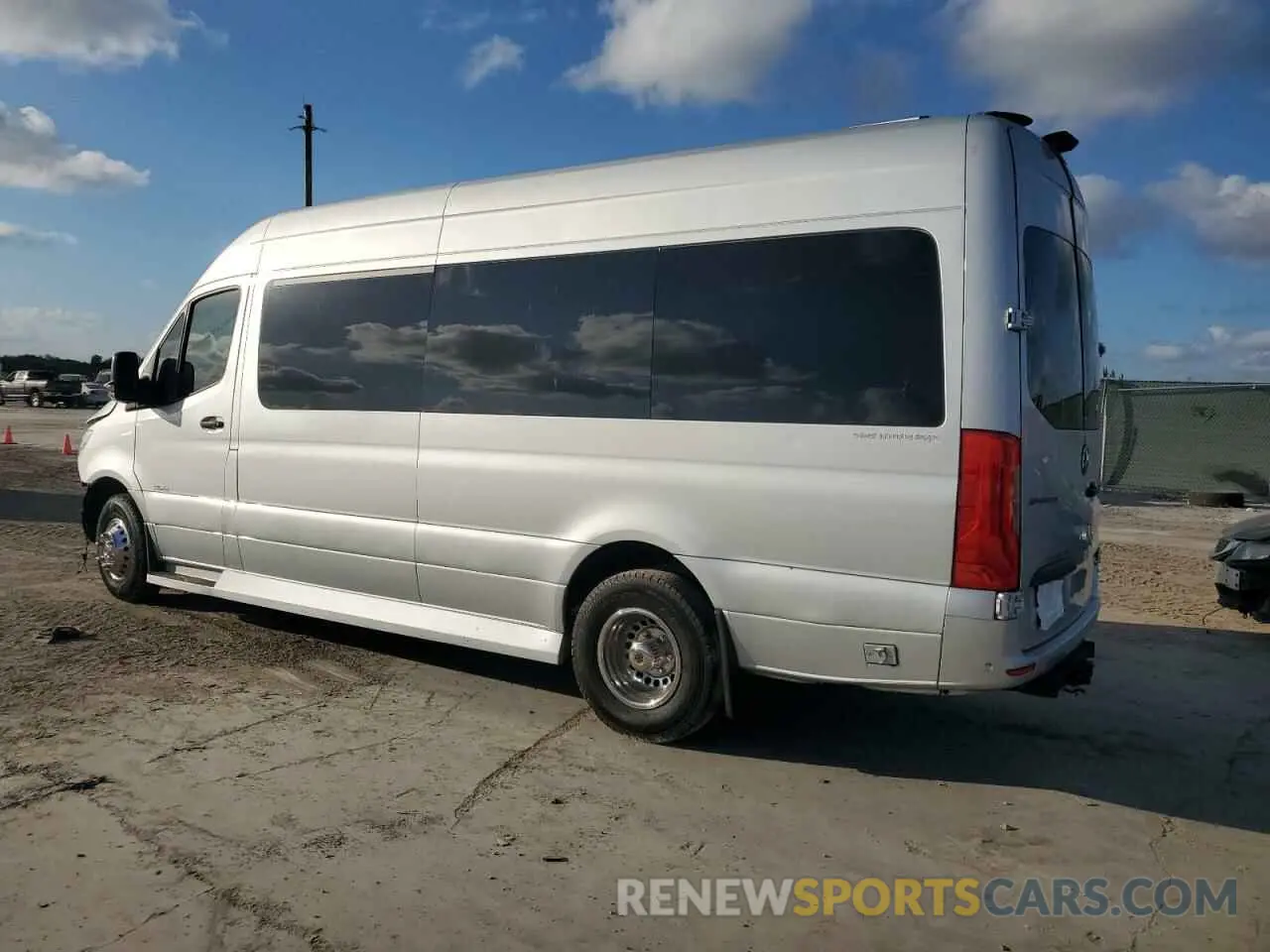 2 Photograph of a damaged car WD4PF4CD4KP111301 MERCEDES-BENZ SPRINTER 2019