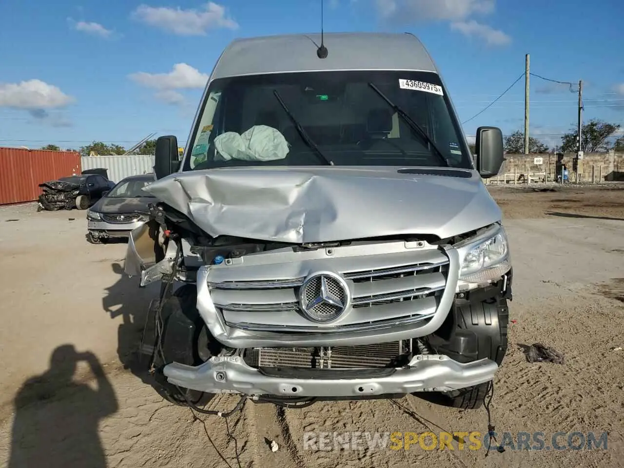 5 Photograph of a damaged car WD4PF4CD4KP111301 MERCEDES-BENZ SPRINTER 2019