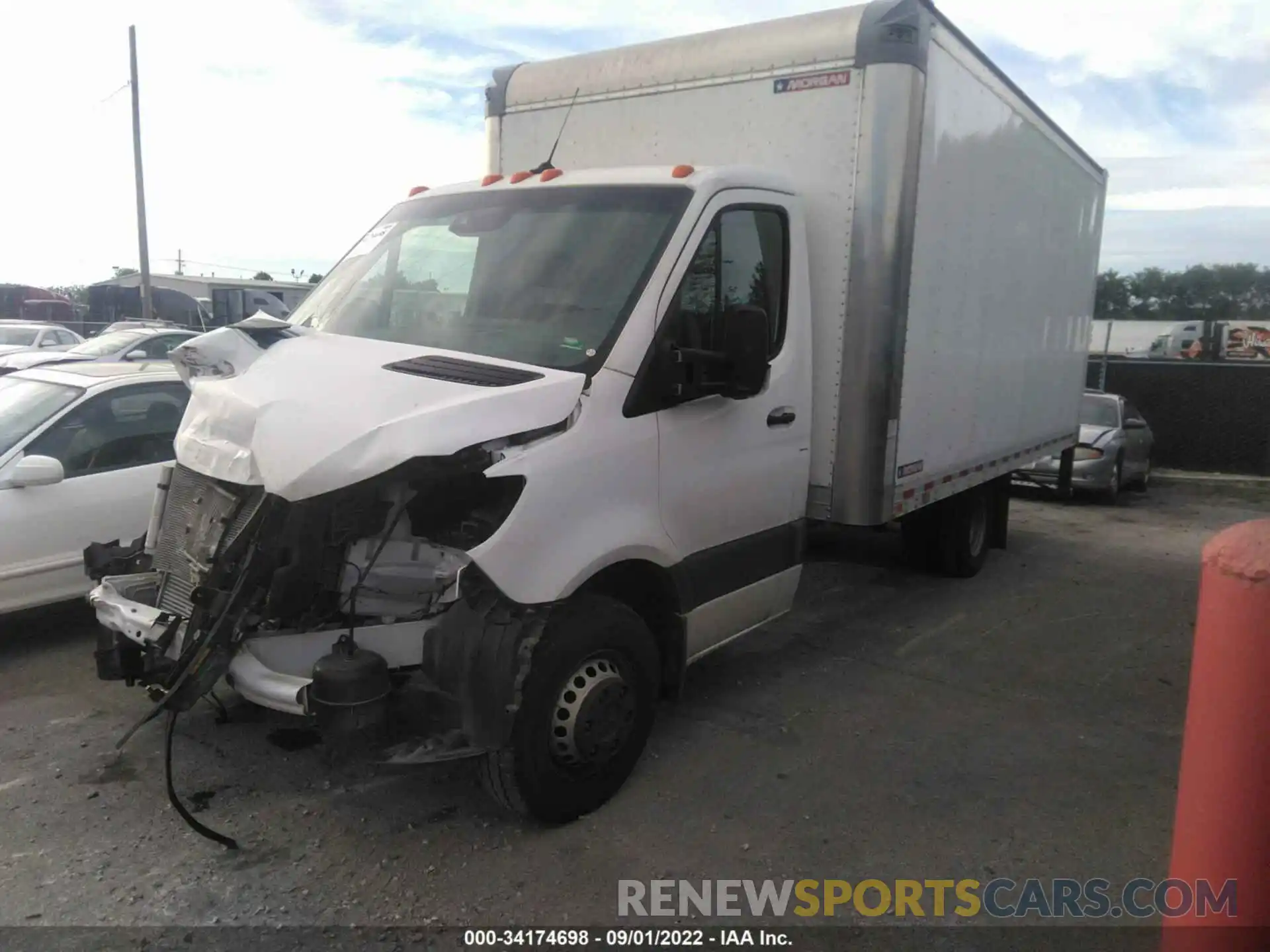 2 Photograph of a damaged car WDAPF4CD1KN016395 MERCEDES-BENZ SPRINTER 2019