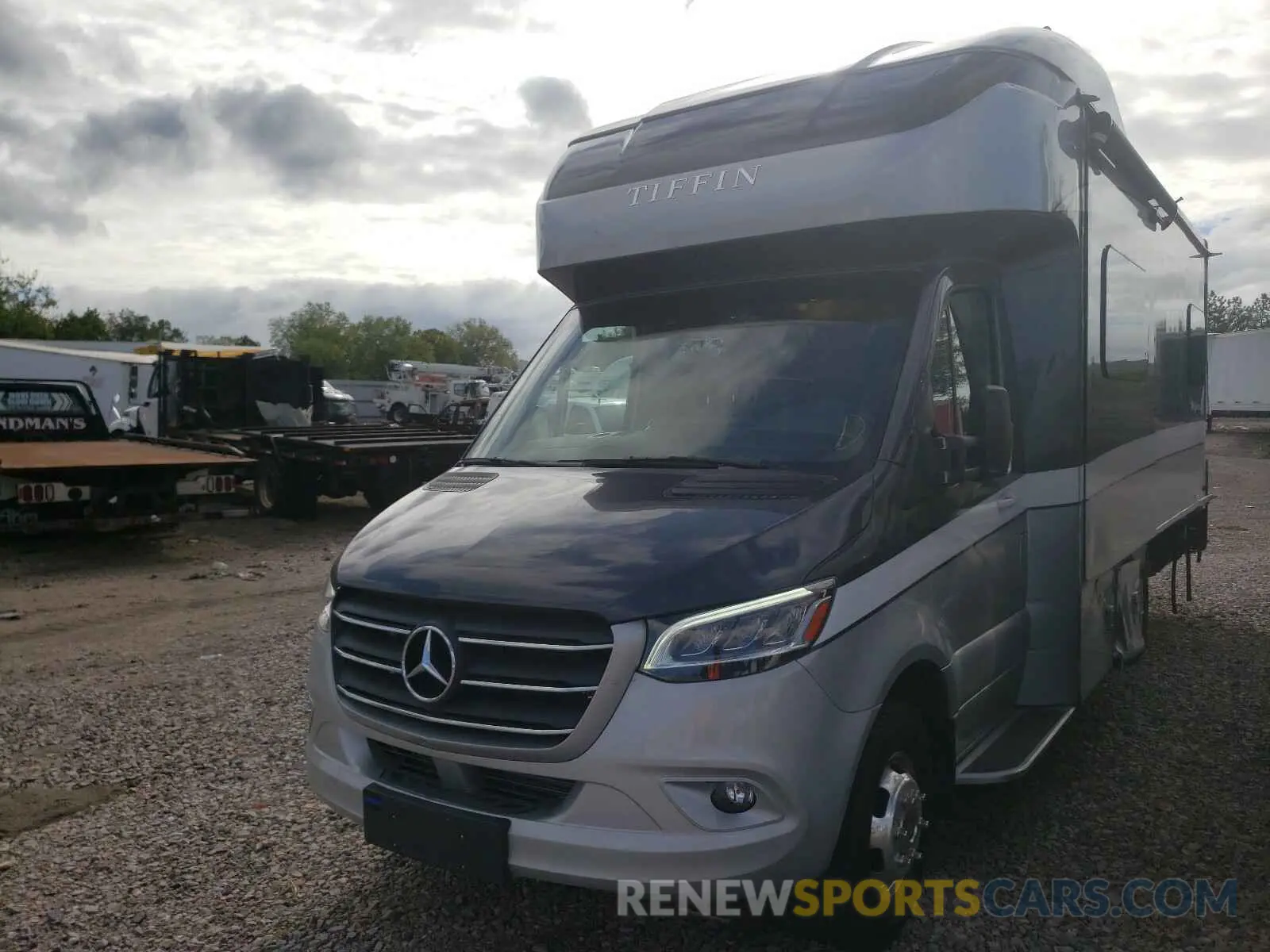 2 Photograph of a damaged car WDAPF4CD1KN018812 MERCEDES-BENZ SPRINTER 2019