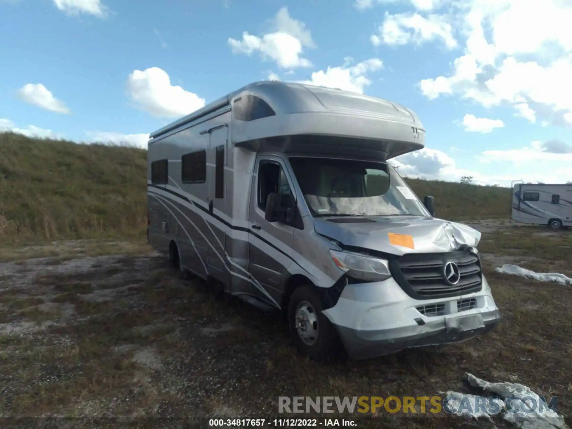 1 Photograph of a damaged car WDAPF4CD3KN035546 MERCEDES-BENZ SPRINTER 2019