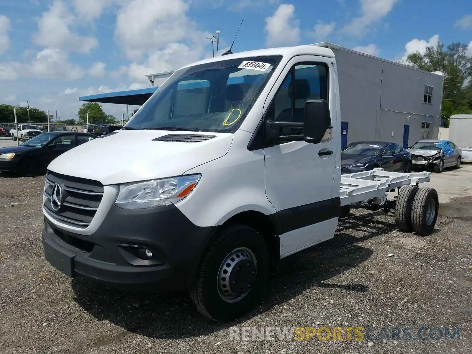 2 Photograph of a damaged car WDAPF4CDXKN058645 MERCEDES-BENZ SPRINTER 2019