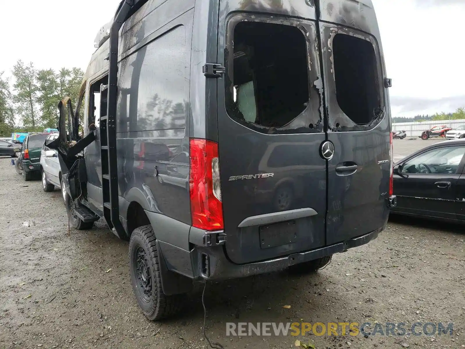 3 Photograph of a damaged car W1W4EBVY9LP266971 MERCEDES-BENZ SPRINTER 2020