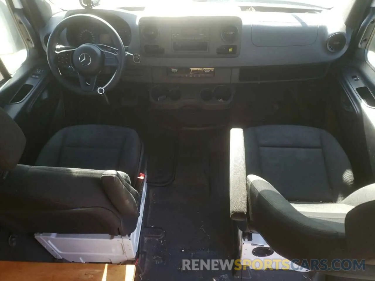 8 Photograph of a damaged car W1W4ECHY8LT037500 MERCEDES-BENZ SPRINTER 2020
