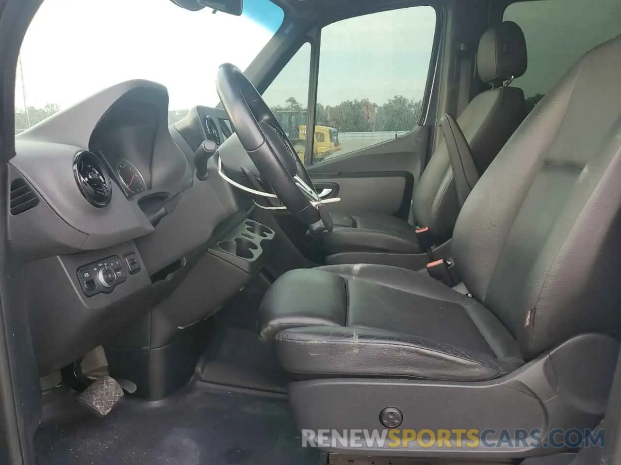 7 Photograph of a damaged car W1W40BHY9MT077398 MERCEDES-BENZ SPRINTER 2021
