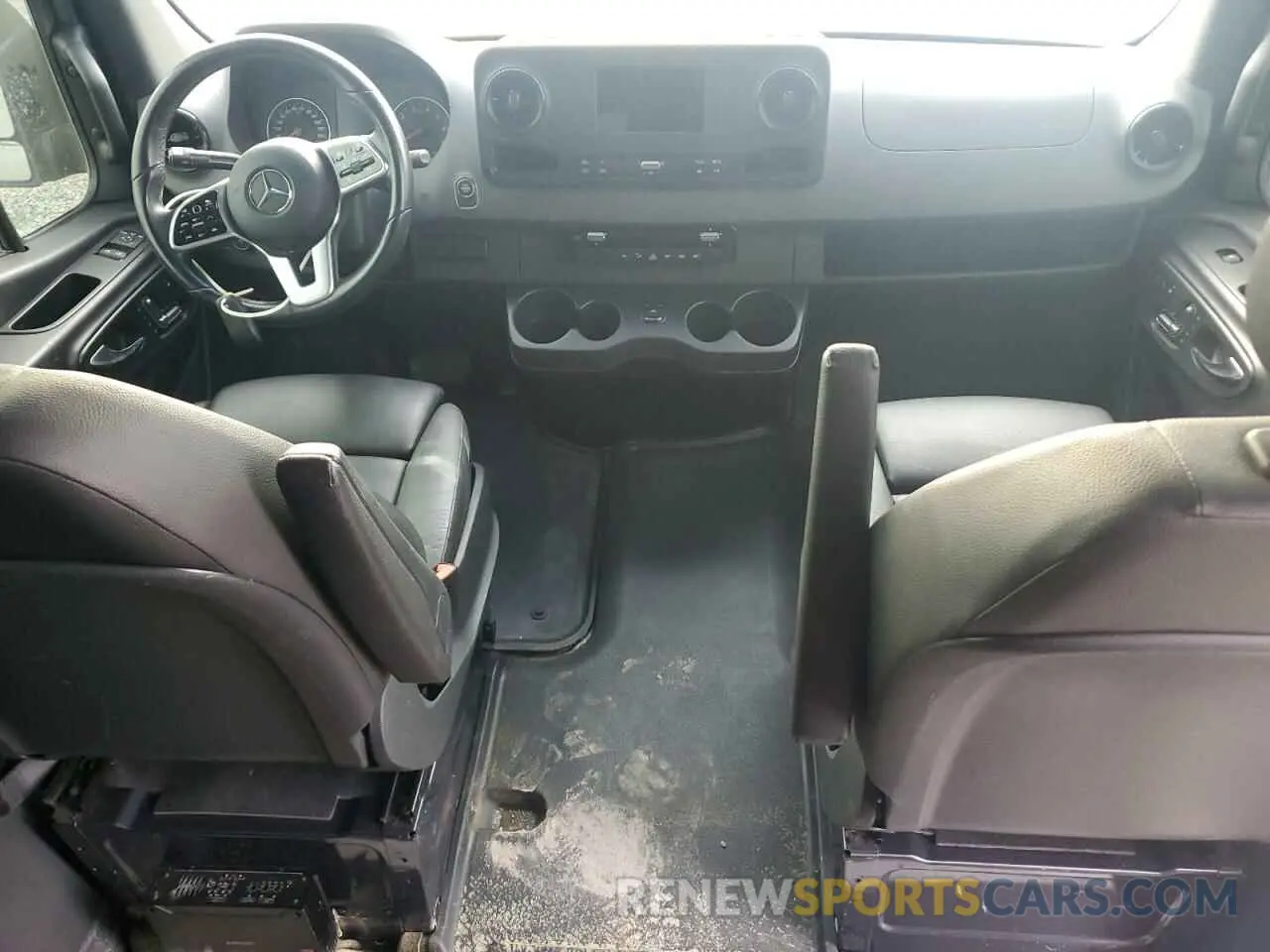 8 Photograph of a damaged car W1W40BHY9MT077398 MERCEDES-BENZ SPRINTER 2021