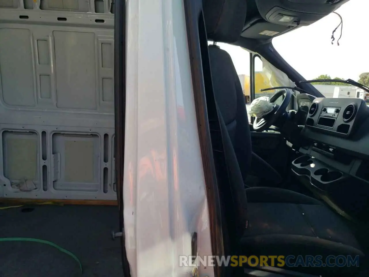 11 Photograph of a damaged car W1W40CHY1MT054509 MERCEDES-BENZ SPRINTER 2021