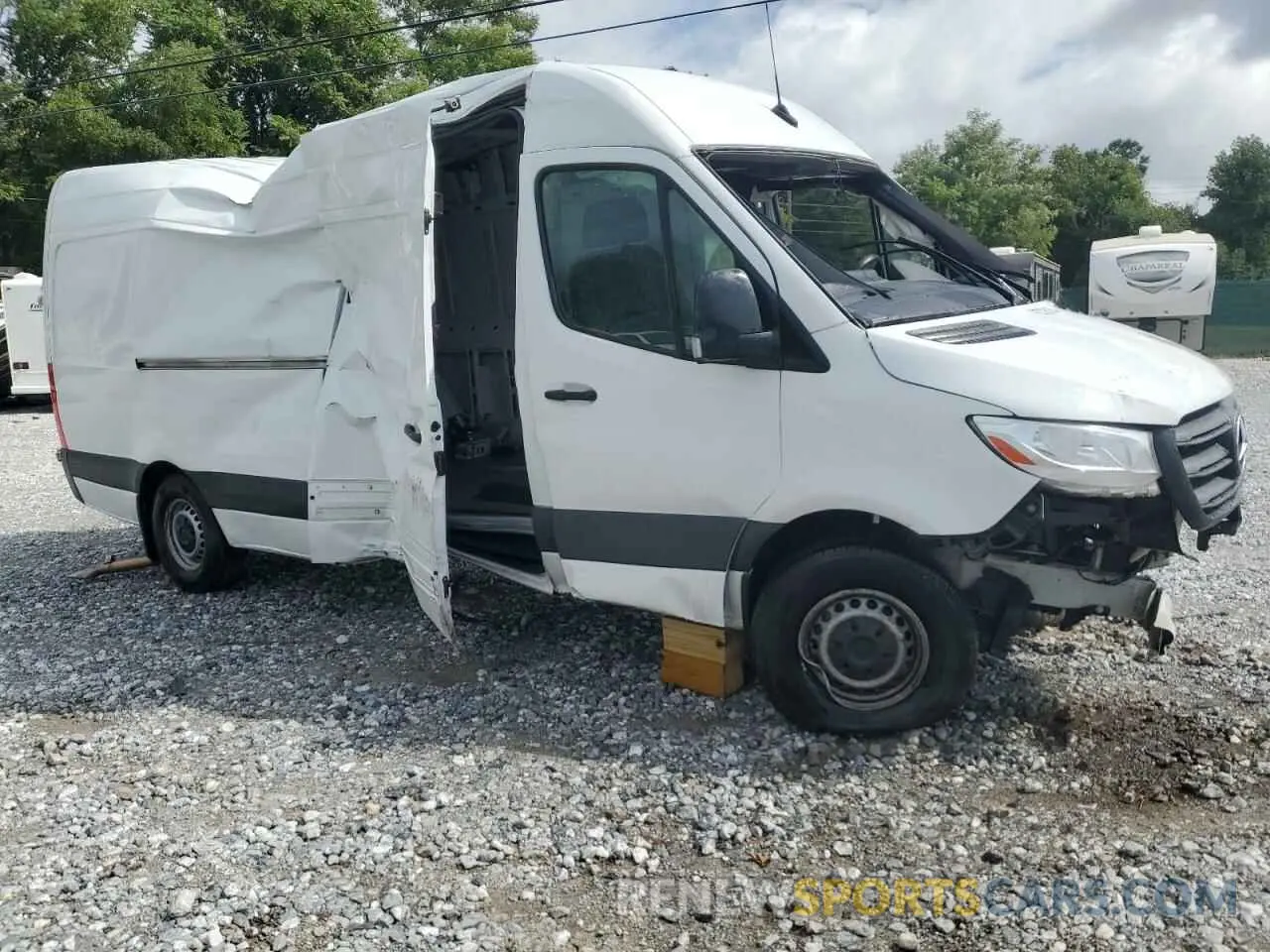 4 Photograph of a damaged car W1W40CHY1MT054509 MERCEDES-BENZ SPRINTER 2021